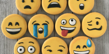 Charakterystyczne emotikony